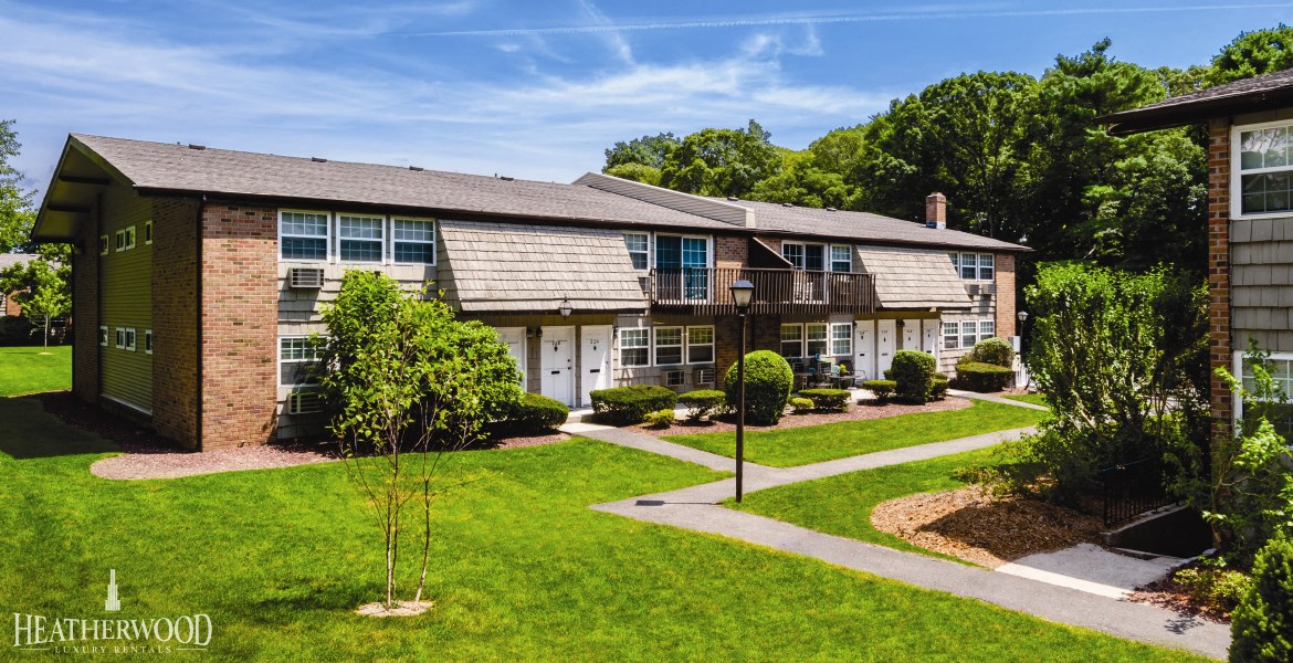 Best 1 Bedroom Apartments in Holbrook, NY from 1,625 RENTCafé